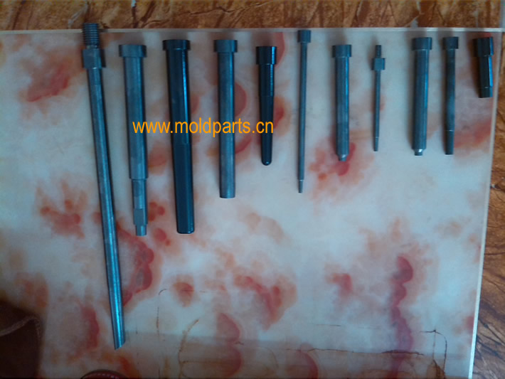 東莞大翔模具配件有限公司專業生產壓鑄模型芯，壓鑄模型芯的材質、熱處理、硬度、標準、型號等詳情說明和介紹，您可以通過本頁面下單留言或者發送詢/報價