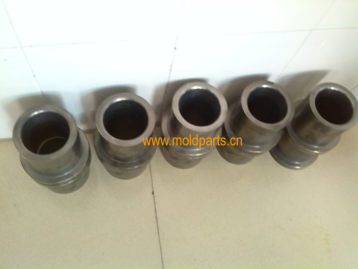 東莞大翔模具配件有限公司專業生產壓鑄模澆口套，壓鑄模澆口套的材質、熱處理、硬度、標準、型號等詳情說明和介紹，您可以通過本頁面下單留言或者發送詢/報價