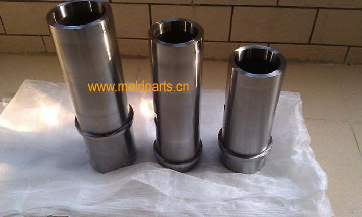 東莞大翔模具配件有限公司專業生產擠料筒，擠料筒的材質、熱處理、硬度、標準、型號等詳情說明和介紹，您可以通過本頁面下單留言或者發送詢/報價